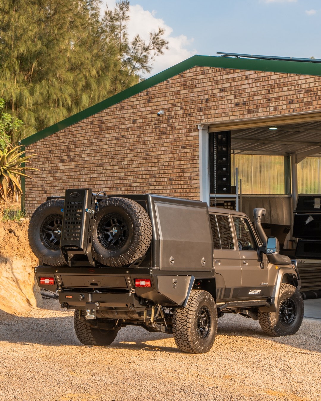 Tray Spare Wheel Carrier